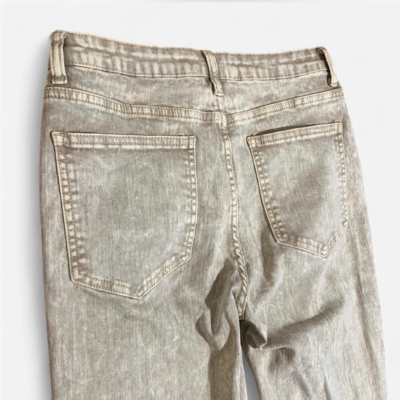 Sunland 17 Frayed Hem Tan Washed Flare Jeans (LONG!!) Size M - Picture 6 of 9